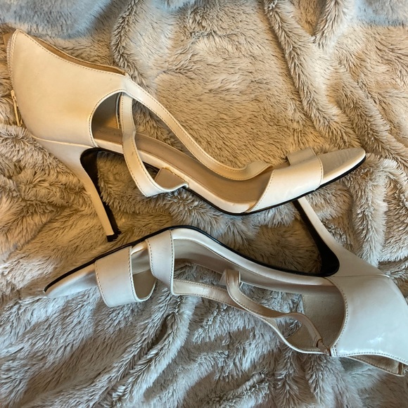 White Strappy Nine West Heels - Picture 1 of 7